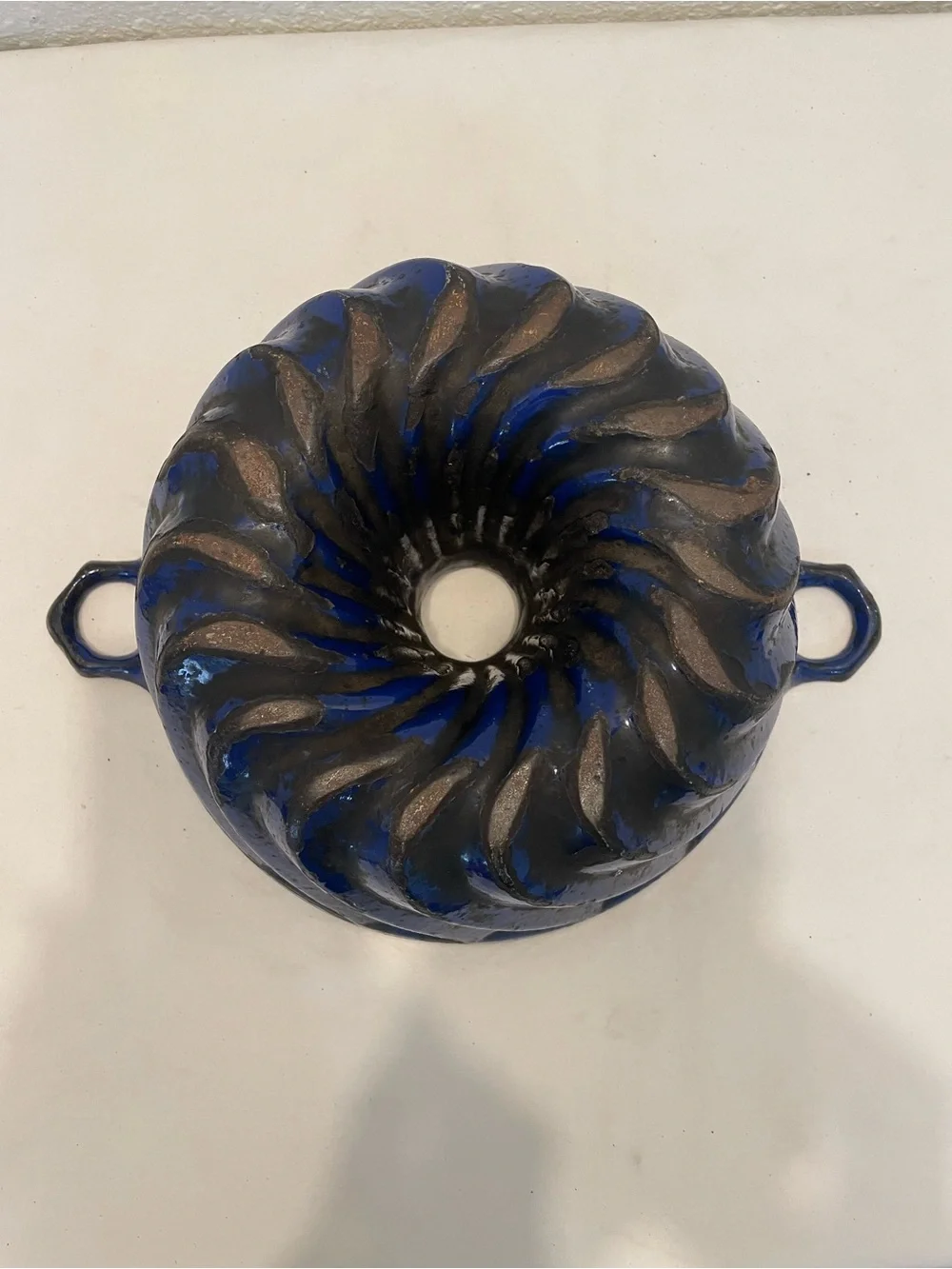 Vintage Blue and White Bundt Cake Pan with Handles